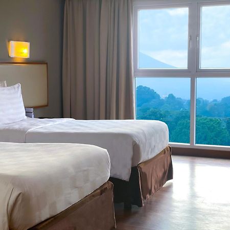 Swiss-Belhotel Богор Екстериор снимка