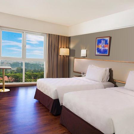 Swiss-Belhotel Богор Екстериор снимка