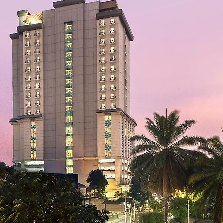 Swiss-Belhotel Богор Екстериор снимка