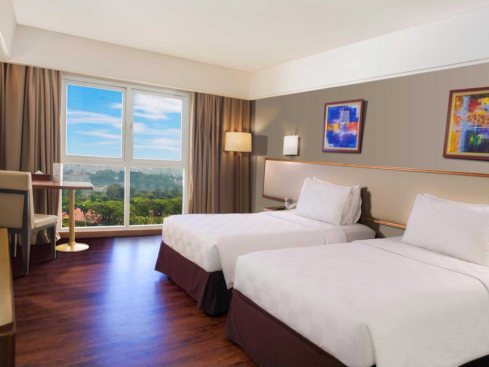 Swiss-Belhotel Богор Екстериор снимка