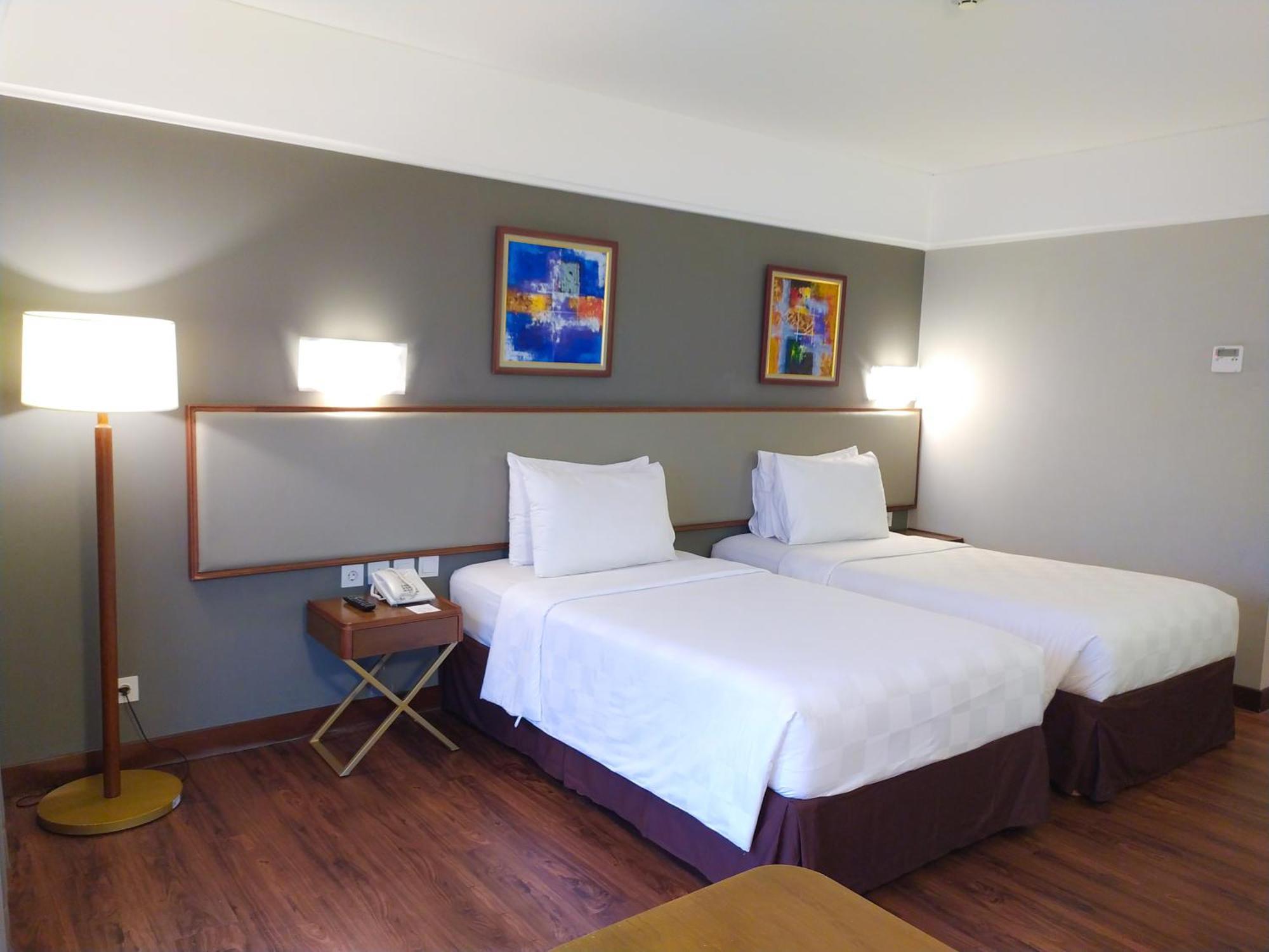 Swiss-Belhotel Богор Екстериор снимка