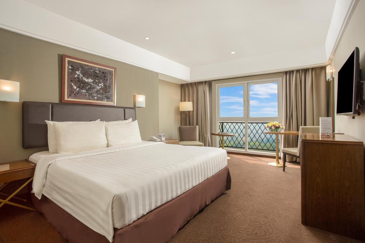 Swiss-Belhotel Богор Екстериор снимка