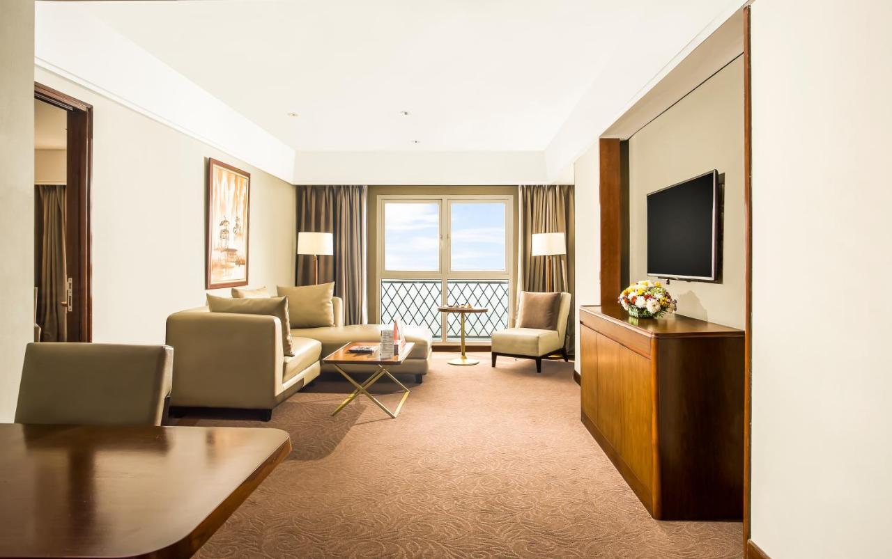 Swiss-Belhotel Богор Екстериор снимка