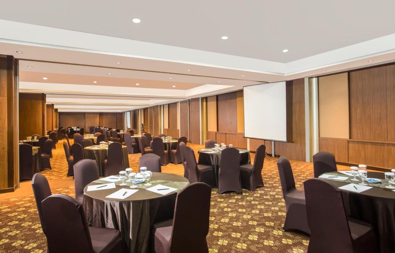 Swiss-Belhotel Богор Екстериор снимка