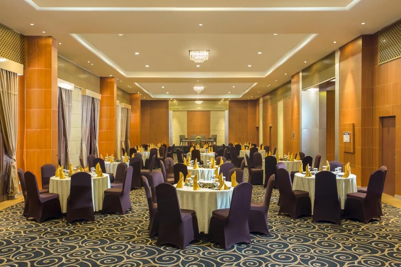 Swiss-Belhotel Богор Екстериор снимка